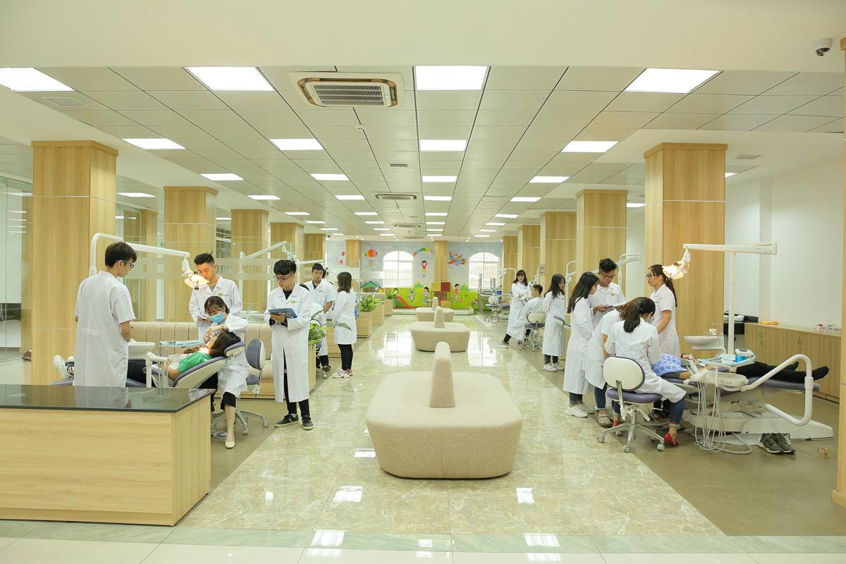 Trường Đại học Kinh doanh và Công nghệ Hà Nội