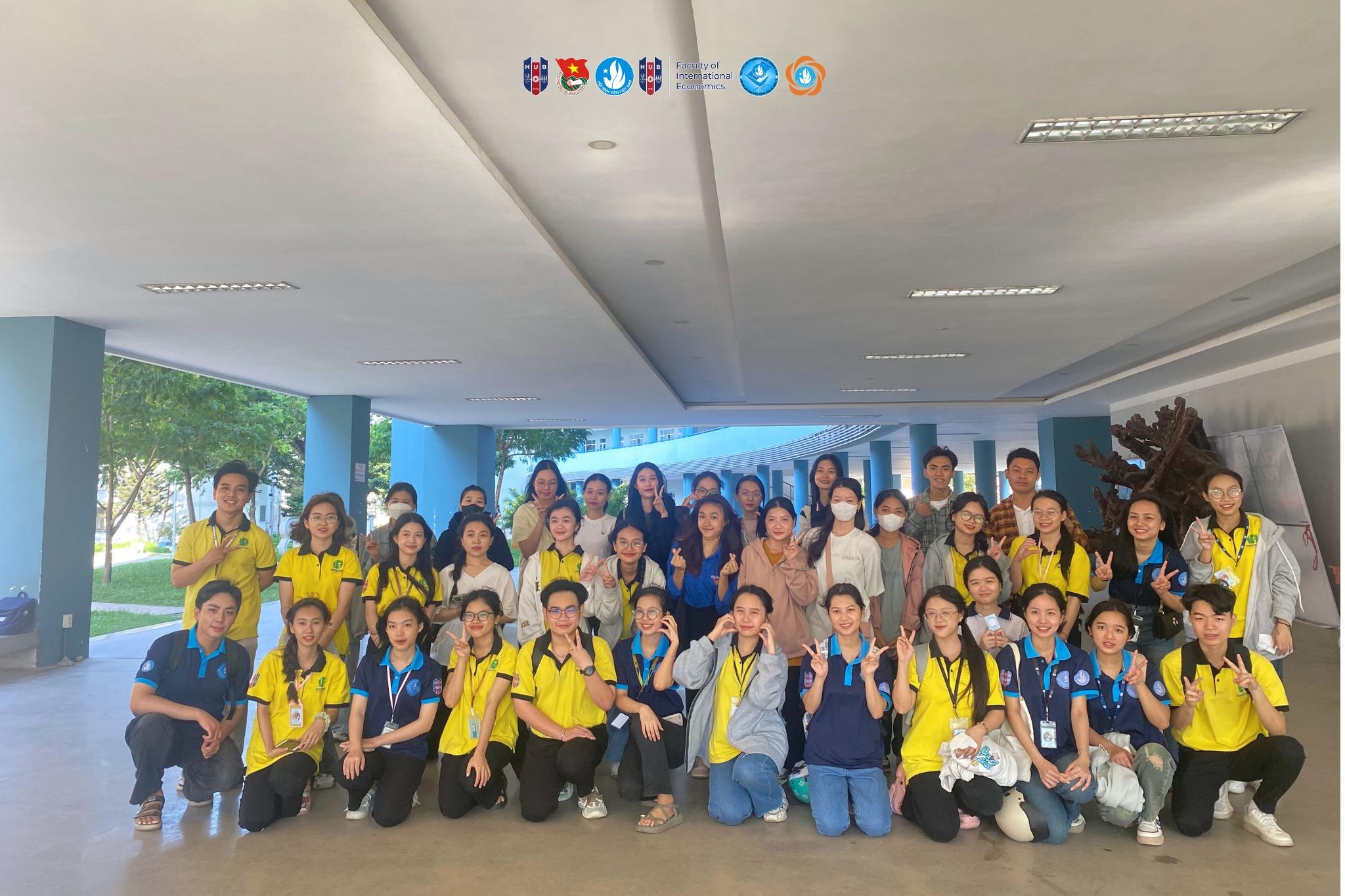 Hình ảnh hoạt động của CLB Đoàn Khoa Kinh tế Quốc tế Trường Đại học Ngân hàng Thành phố Hồ Chí Minh với URL: https://edus3.leaderbook.com/prod/upload/img/6659eeee5b6cfb0052b3936f-434558007_438228038726779_1707226938611539041_n.jpg