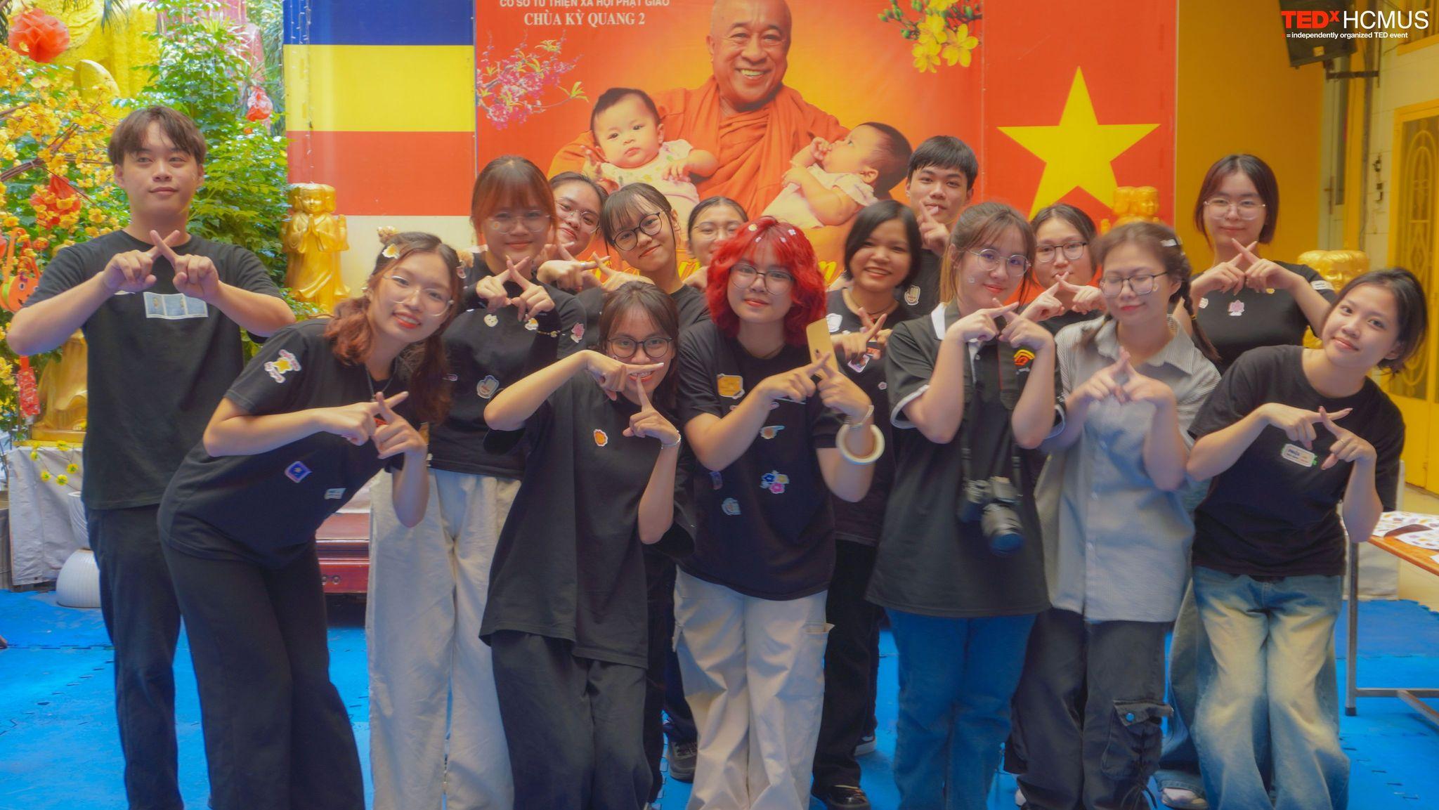 Hình ảnh hoạt động của CLB TEDx HCMUS với URL: https://edus3.leaderbook.com/prod/upload/img/6665caf304b0510051baa53c-446081602_1719473932194600_1002382172673771025_n.jpg