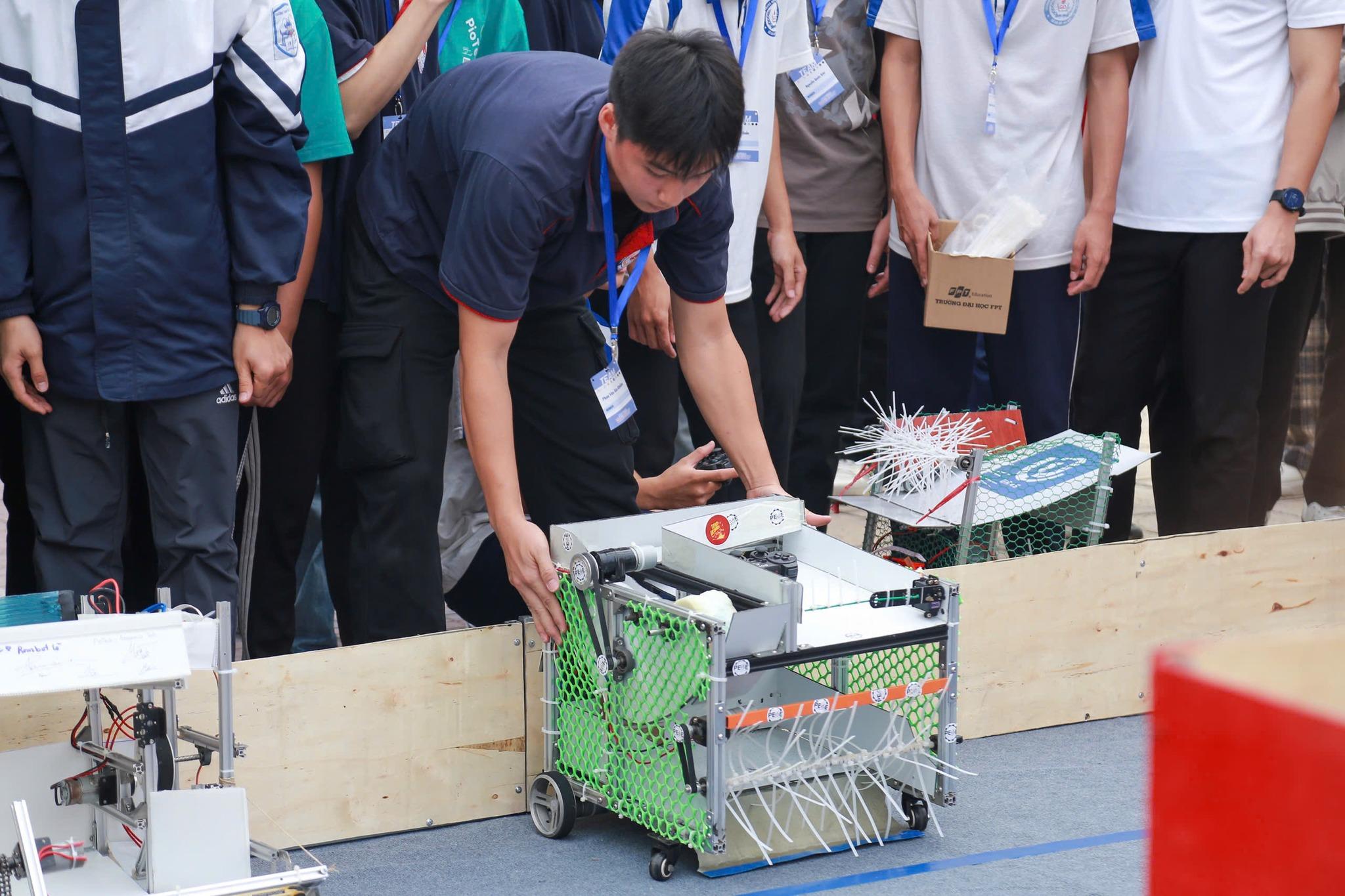Hình ảnh của UNOFFICIAL VIETNAM ROBOTICS CHALLENGE 2024
